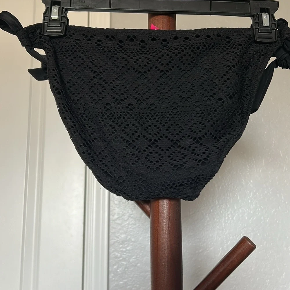 Victoria Secret Black Crochet Adjustable Bikini Bottoms Size M/L |B79